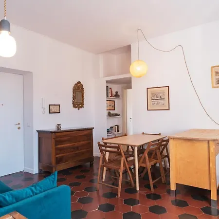 Sunnytestaccio Apartment Rom