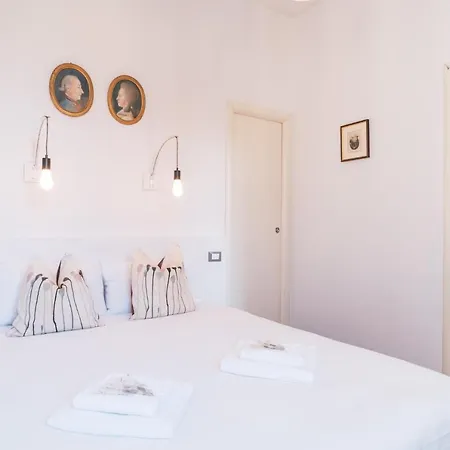 Apartment Sunnytestaccio Rom